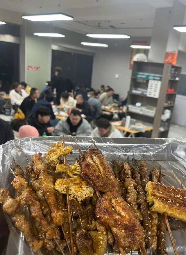 常州一烧烤店花10万赞助苏超<strong></p>
<p>原油期货配资</strong>，因系唯一个体赞助商爆火，附近商户：之前生意一直好