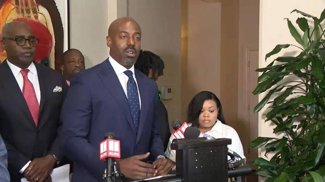 医院生娃<strong></p>
<p>原油期货配资</strong>，孩子头直接被医生拔掉了？父母请专家尸检，结果专家直接把图发网上了？！