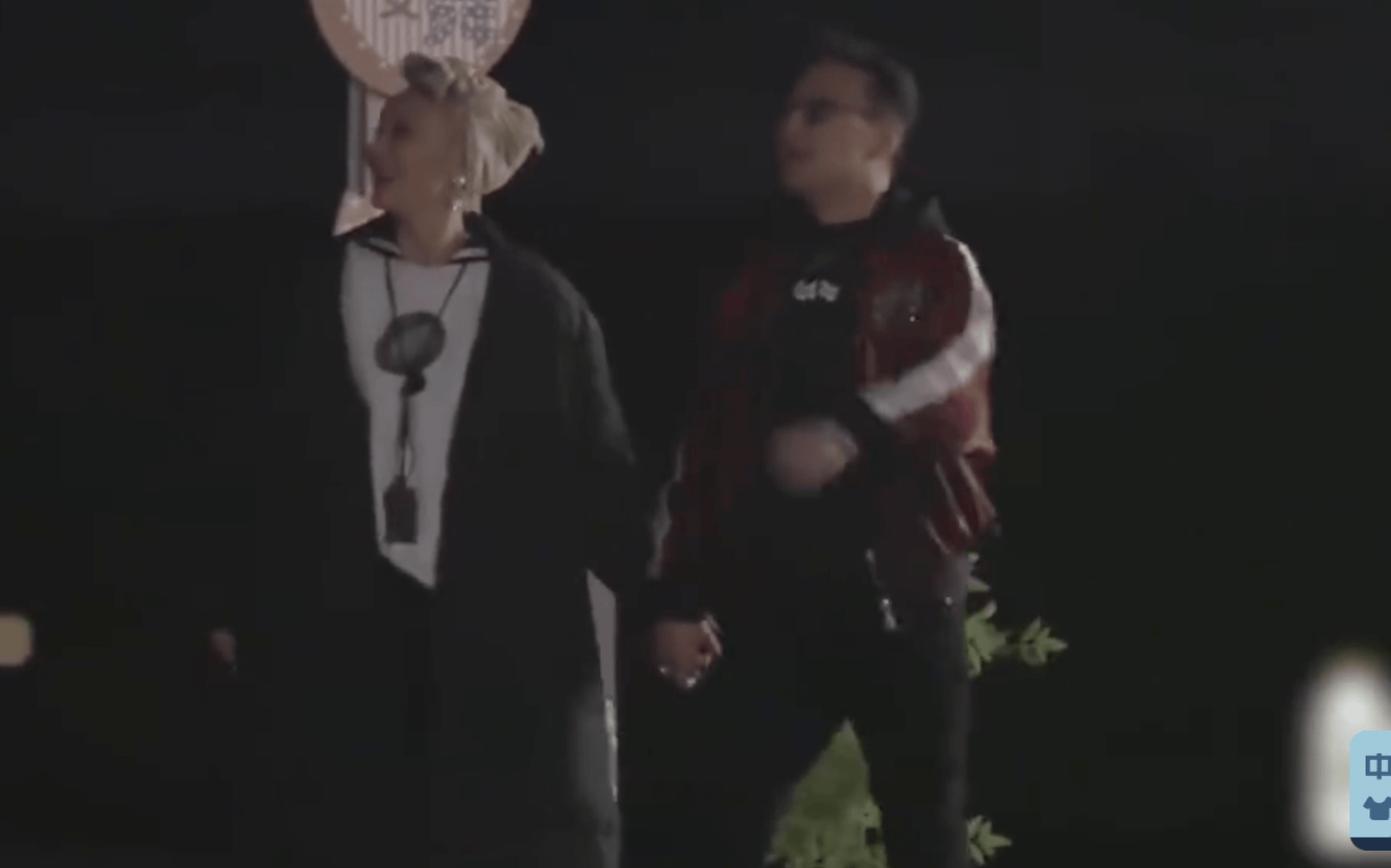 54岁汪峰与53岁宁静传绯闻<strong></p>
<p>原油期货配资</strong>,汪峰晒34岁正牌女友合照辟谣