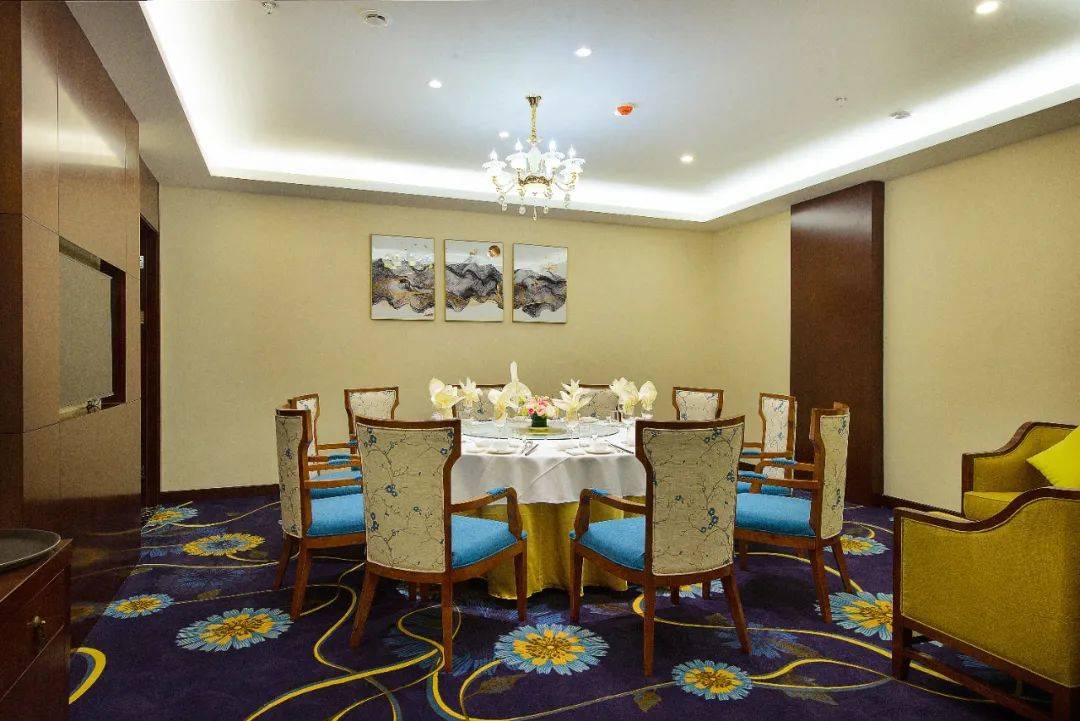 史上最严“禁酒令”<strong></p>
<p>原油期货配资</strong>，倒逼正餐转向！