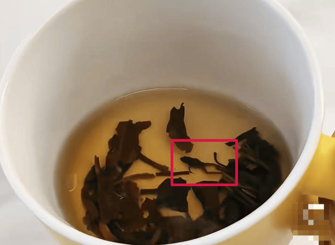 奈雪的茶被曝喝出青蛙<strong></p>
<p>原油期货配资</strong>，当事人：差点喝进嘴里，市场监督管理局已介入