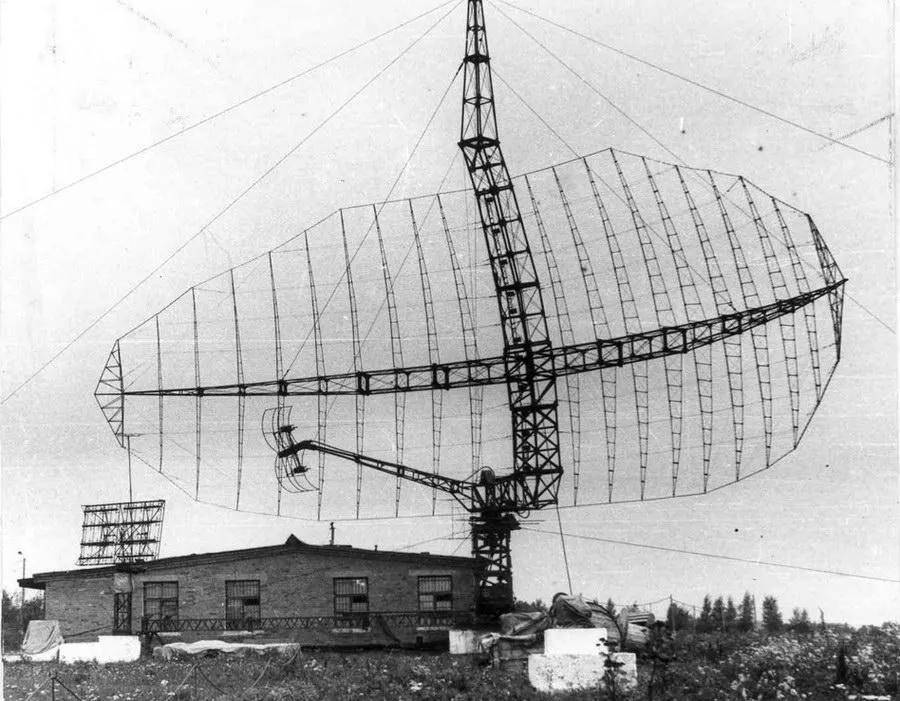 B-2横穿中国轰炸伊朗<strong></p>
<p>原油闪点</strong>,中国雷达没有发现?这是正常人想出来的?