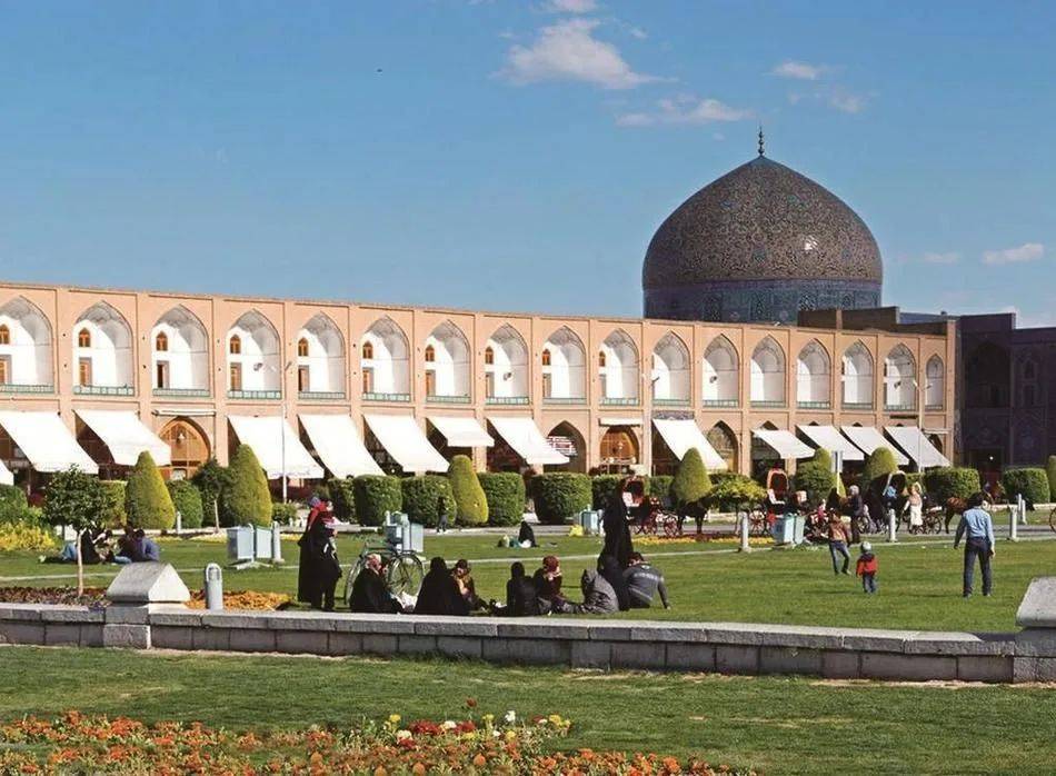 伊朗以色列这一仗<strong></p>
<p>原油实时走势图</strong>,让中国改变了想法,普京终于等来天赐良机?