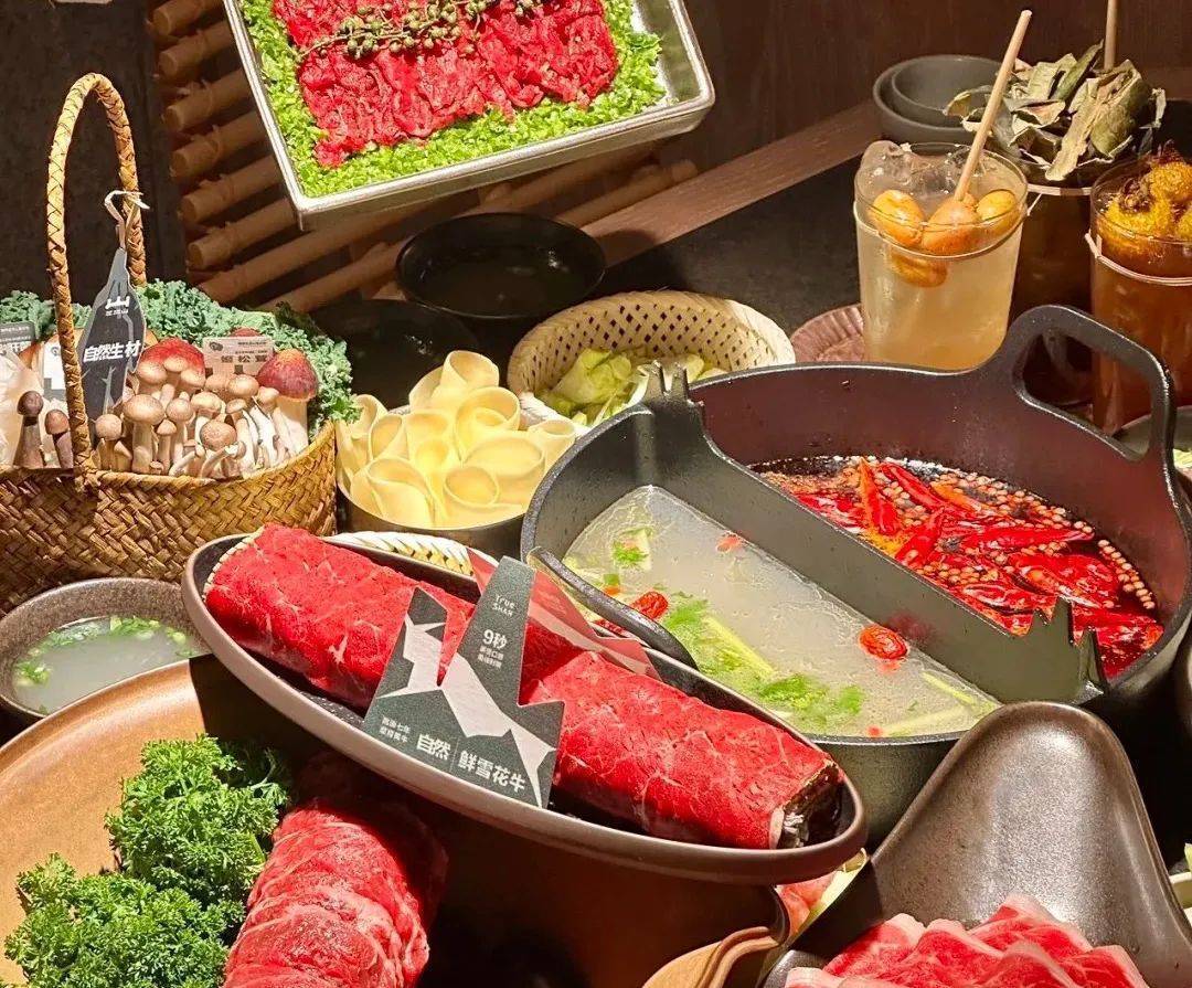 “漂亮饭”占领三里屯