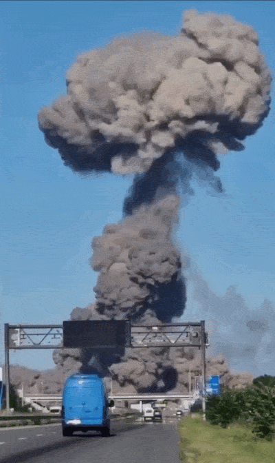 俄军这一炸创造历史了<strong></p>
<p>中原油田总医院</strong>，炸出“乌克兰广岛”：弹药耗尽倒计时开始