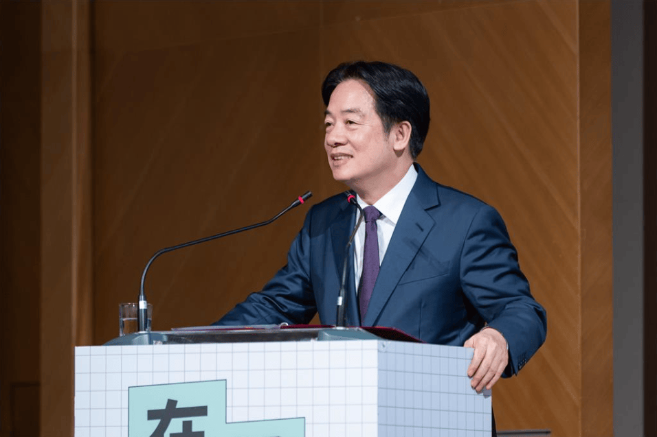 金灿荣:这帮逆贼疯了<strong></p>
<p>中原油田总医院</strong>,建议掐断台湾的这条“大动脉”!