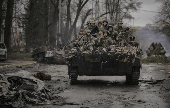 美国见死不救<strong></p>
<p>中原油田总医院</strong>,乌克兰发起“斩首行动”,泽连斯基麻烦大了,不简单