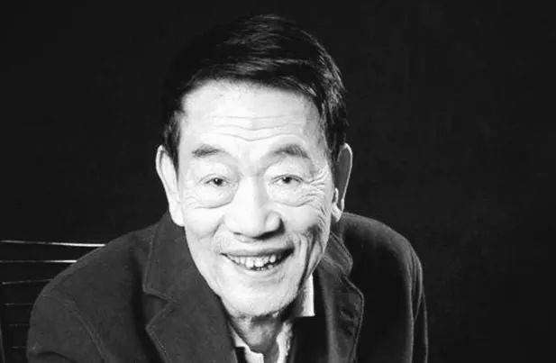 郭德纲发文悼念相声演员杨少华<strong></p>
<p>原油新闻最新消息</strong>,李金斗称杨少华在午休时安详辞世,生前状态良好