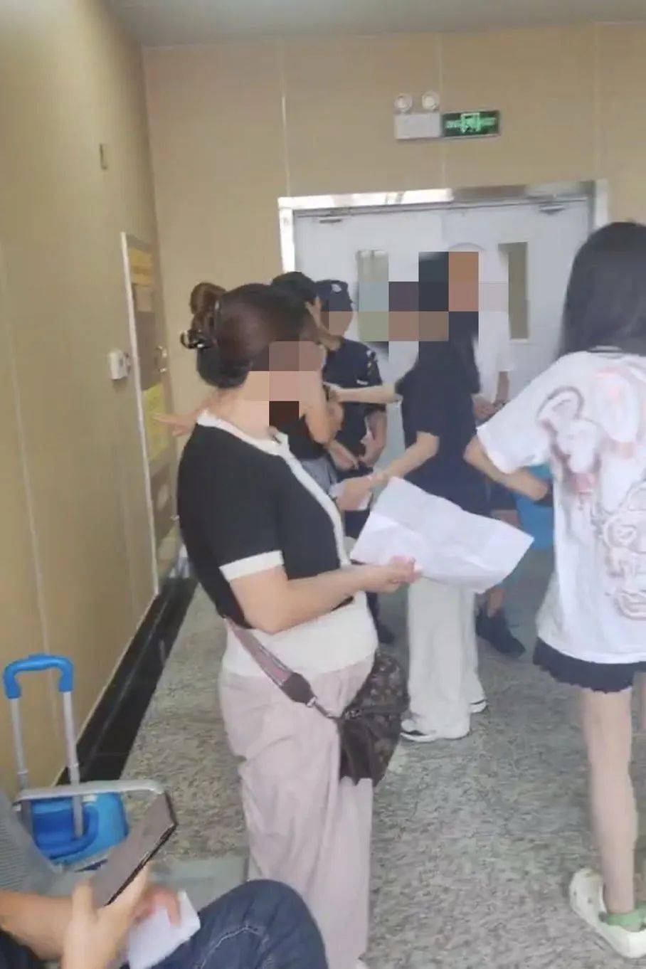 家长接到劝返电话“回甘肃去治”<strong></p>
<p>原油新闻最新消息</strong>,幼儿血铅中毒事件更多细节曝光