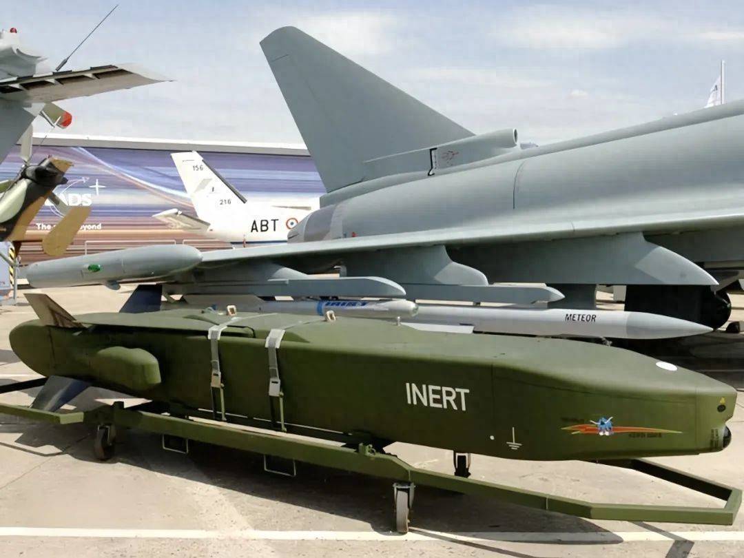 乌克兰获数百枚导弹，威胁直逼莫斯科，局势比美国的军事援助更为严峻