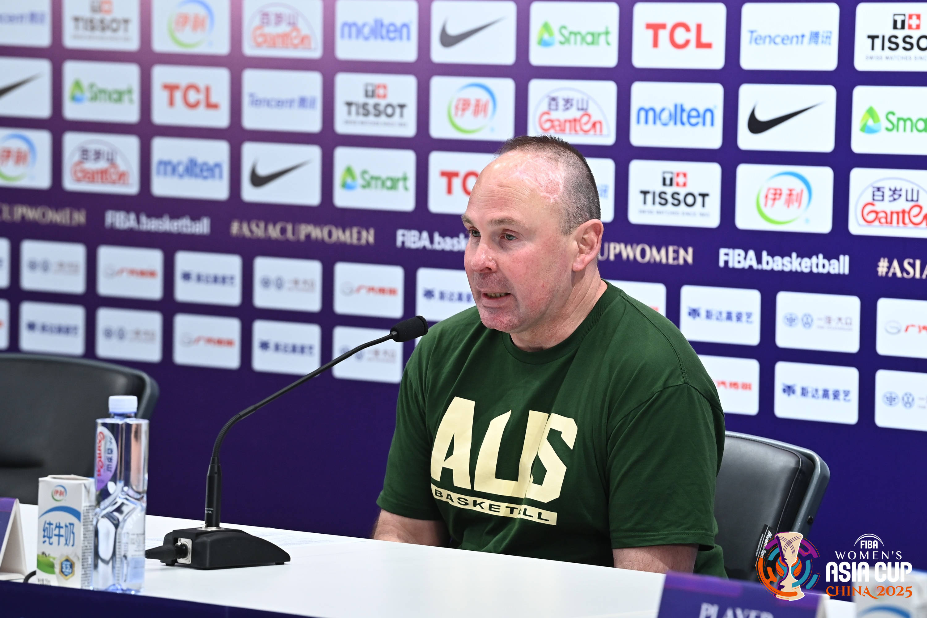 澳大利亚狂胜76分 主帅：目标夺冠 中国女篮是最大对手