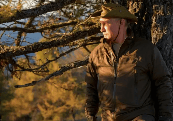 普京突遭晴天霹雳<strong></p>
<p>期货原油交易时间</strong>，俄军大规模投降！关键时刻，俄罗斯直言将继续谈判！