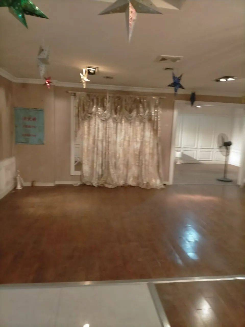 湖南一女子称价值百万家具失踪5年难立案:二房东是民警<strong></p>
<p>布伦特原油走势</strong>,其父系退休县领导