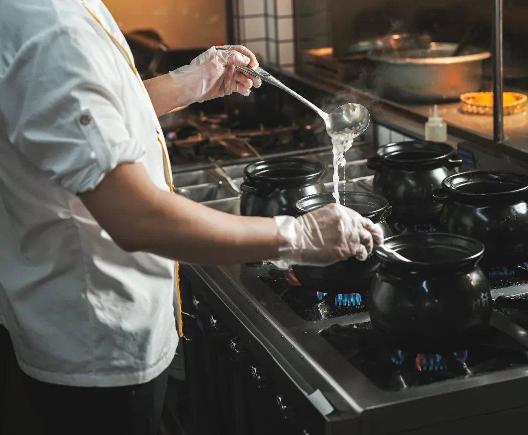 一年卖出300万锅<strong></p>
<p>布伦特原油走势</strong>!又一地方特色美食冲向全国