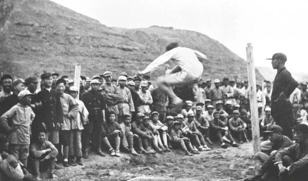 王立华:为什么毛泽东率领的红军不可征服<strong></p>
<p>沙特原油产量</strong>?斯诺的观察说明了一切