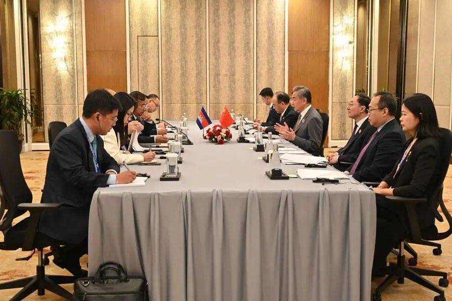 4比2<strong></p>
<p>沙特原油产量</strong>,泰国最新民调出炉,佩通坦想官复原职,中方说了句公道话