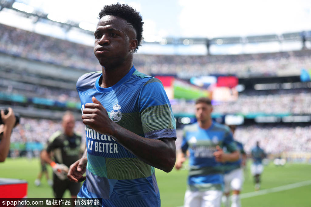 创历史<strong></p>
<p>全球原油产量</strong>!沙特开3.5亿欧求购维尼修斯 5年合同价值10亿