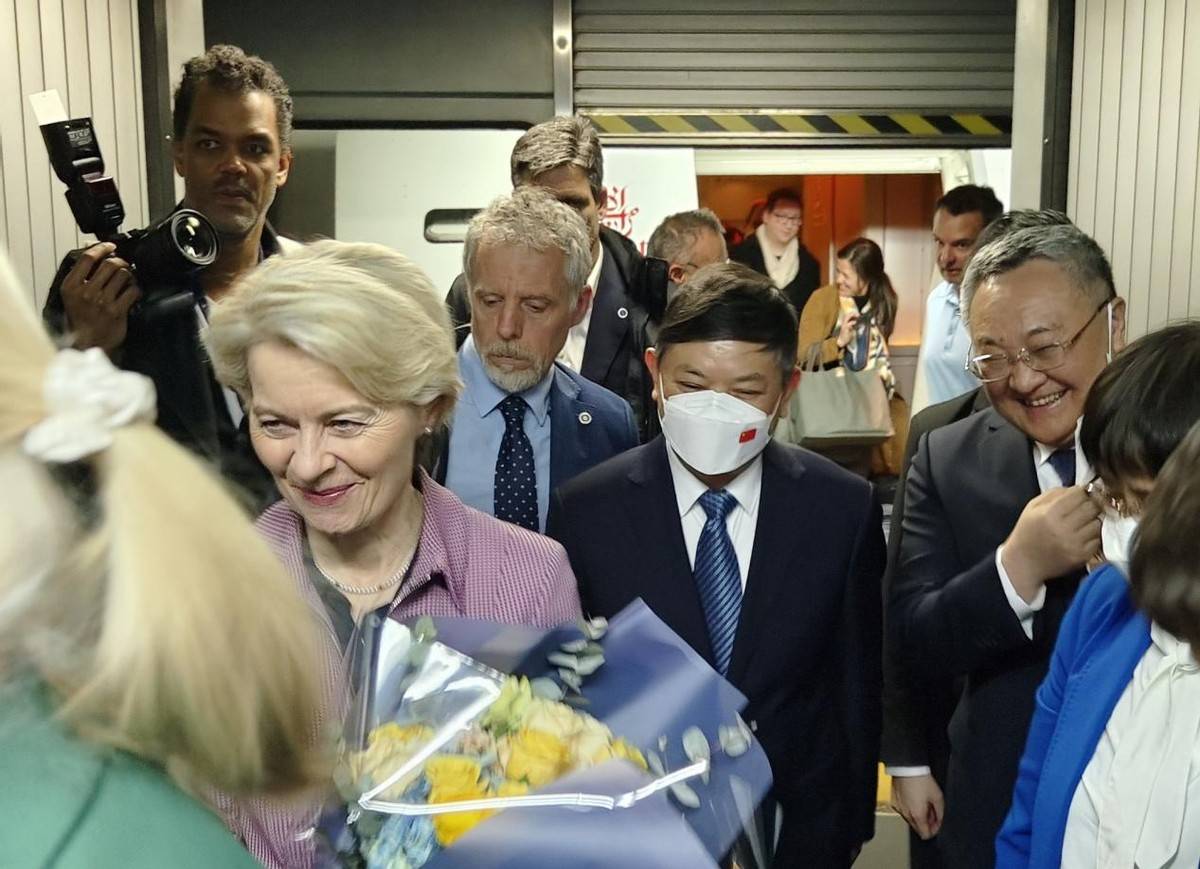 冯德莱恩本周将访华<strong></p>
<p>今天原油价格</strong>,中方为何不发送邀请函,欧盟方面心知肚明
