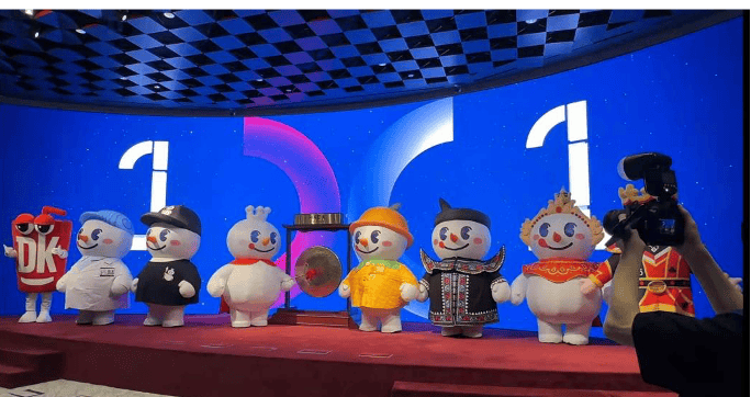 新晋河南首富<strong></p>
<p>国际期货原油</strong>,靠一张“旺夫大圆脸”赢麻了!