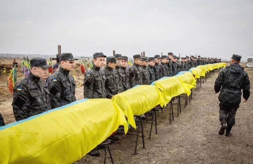 乌克兰一夜突发剧变！乌军副司令被免<strong></p>
<p>中原油田官网</strong>，20万人军心不稳，“反泽连斯基”抗议浪潮大爆发