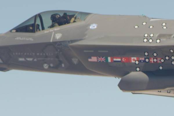 买不到F-35<strong></p>
<p>原油投资平台</strong>,不愿意买枭龙,不敢买歼-10,土耳其只能买台风了?