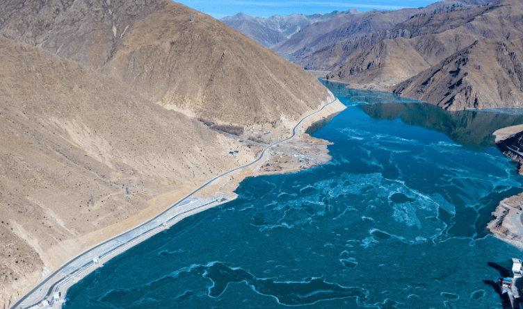 不自量力！西藏大坝刚动工<strong></p>
<p>原油投资平台</strong>，印度人口嗨：占领西藏，为我所用？