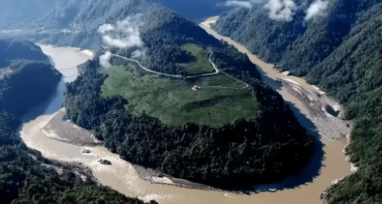 不自量力！西藏大坝刚动工<strong></p>
<p>原油投资平台</strong>，印度人口嗨：占领西藏，为我所用？