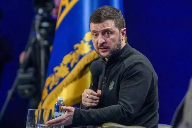 泽连斯基下台成定局？俄媒爆料<strong></p>
<p>西原油</strong>，美英密会绕开乌克兰，新总统已定