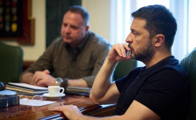 越打越猛!俄军撕开数公里缺口<strong></p>
<p>永原油</strong>,乌军官痛苦承认:这仗打不下去了