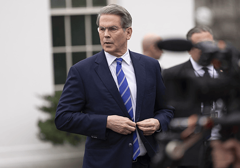 特朗普变招<strong></p>
<p>永原油</strong>,白宫:8月12日后或恢复24%对华关税?美财长对华打明牌,中方已经划出“红线”