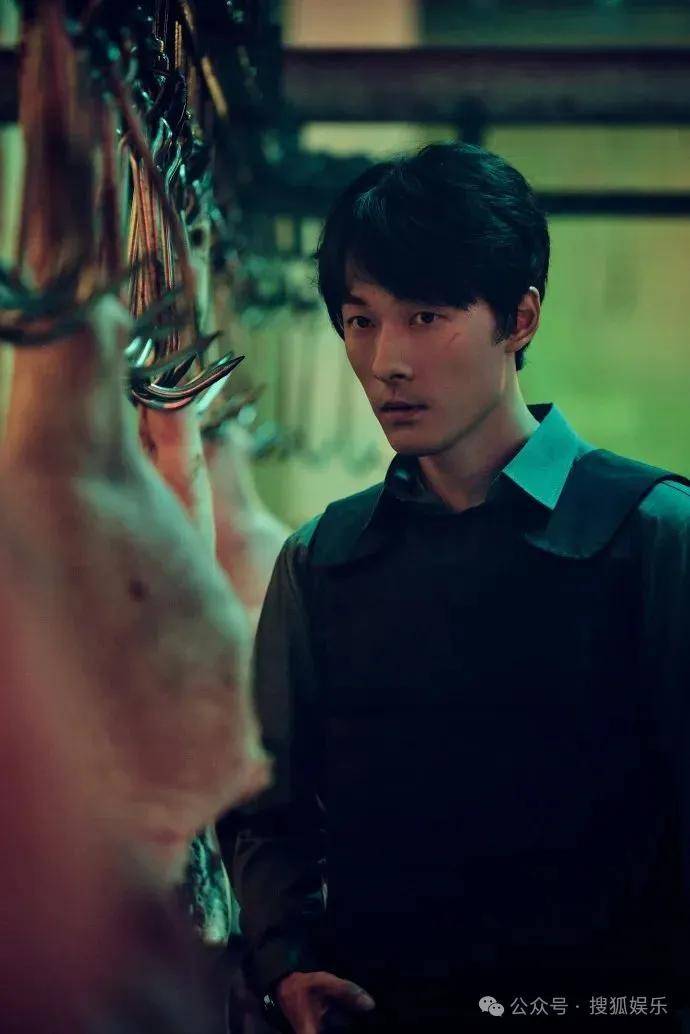 离婚三年又被拍到亲密逛超市<strong></p>
<p>抓原油</strong>，他俩这是纯带娃还是真复合了？