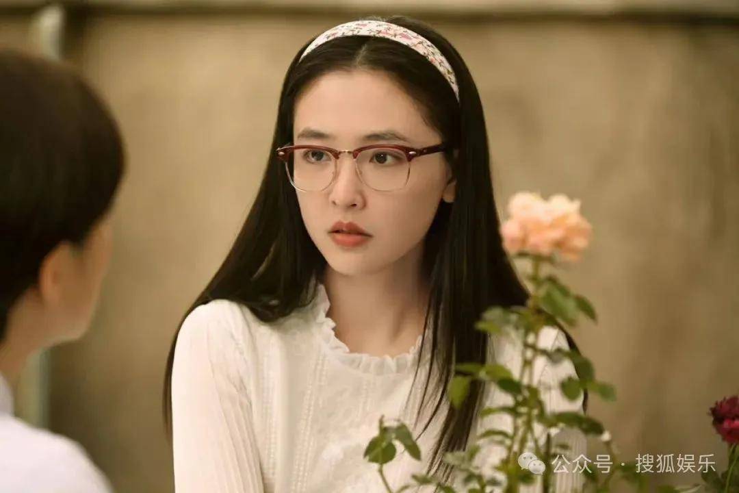 离婚三年又被拍到亲密逛超市<strong></p>
<p>抓原油</strong>，他俩这是纯带娃还是真复合了？