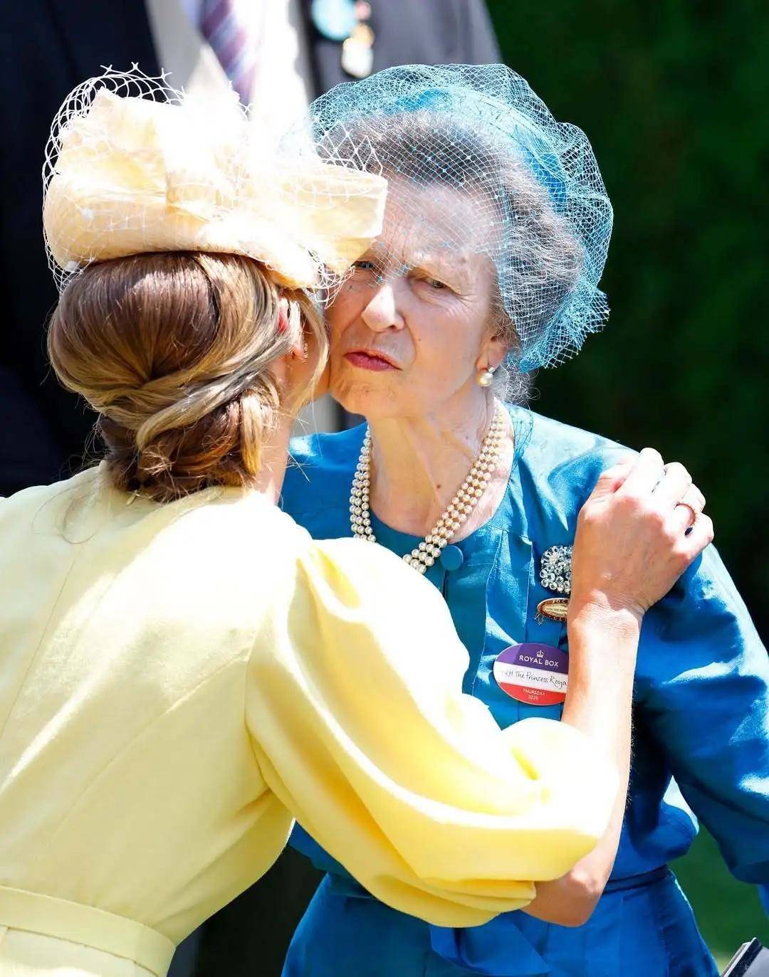 45岁离异带娃女护士嫁英国王室<strong></p>
<p>今天原油走势</strong>，比短剧更精彩！