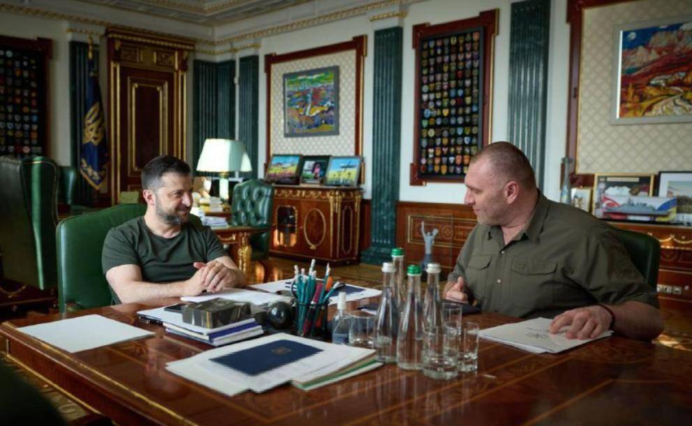 泽连斯基公开轰炸方案<strong></p>
<p>太原油墨厂</strong>,美俄敢走错一步,乌军就要导弹雨包大饺子