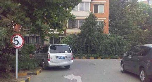 “刚走出去不到一分钟就出事”<strong></p>
<p>太原油墨厂</strong>,一家五口1死4伤!家属最新发声