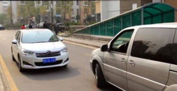 “刚走出去不到一分钟就出事”<strong></p>
<p>太原油墨厂</strong>,一家五口1死4伤!家属最新发声