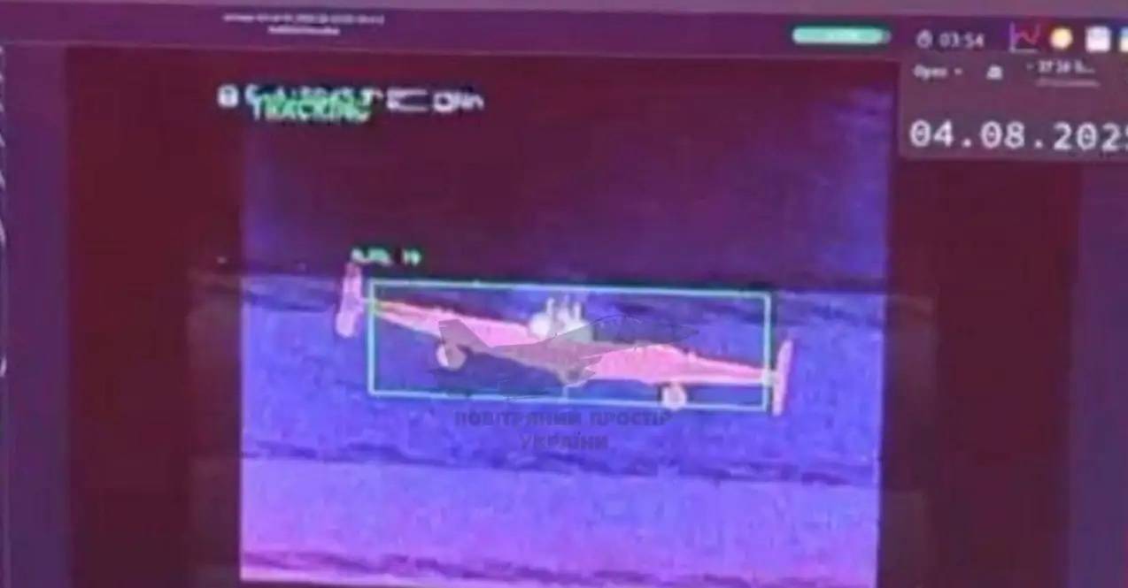 正面交战太呆板<strong></p>
<p>美原油指</strong>,俄军开窍了:1400公斤炸药轰炸,早就该打火车站