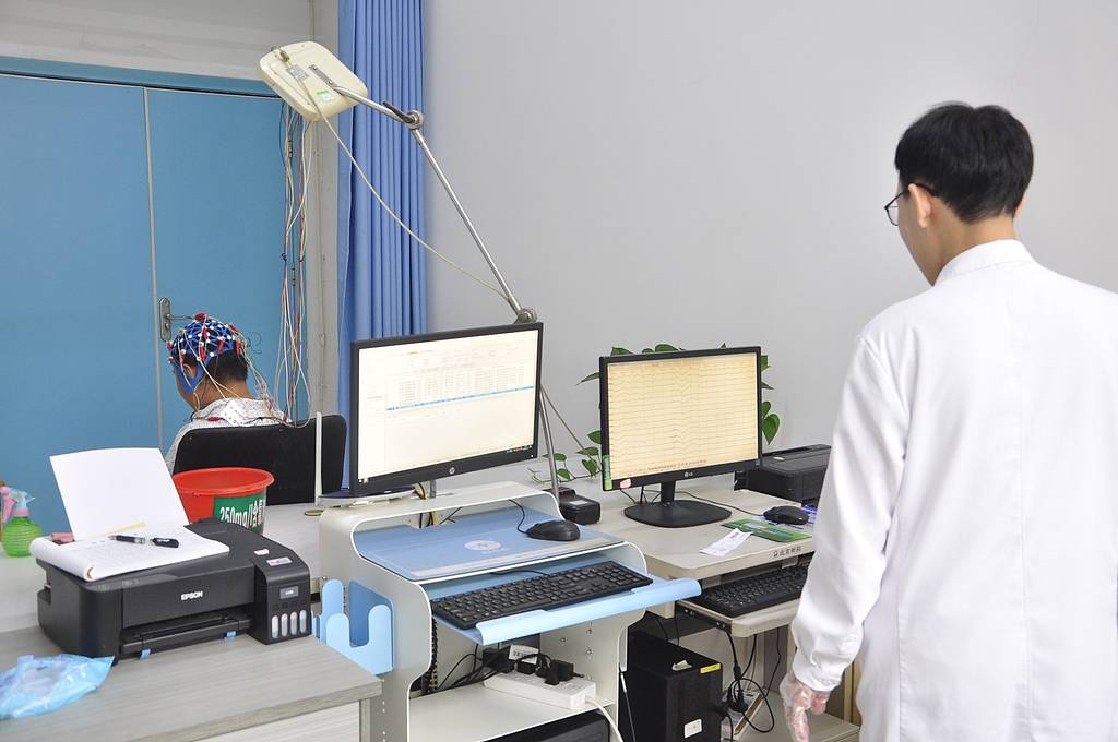 男子捅死拒绝他搭讪的女生<strong></p>
<p>原油价格趋势</strong>，精神病不是免死金牌