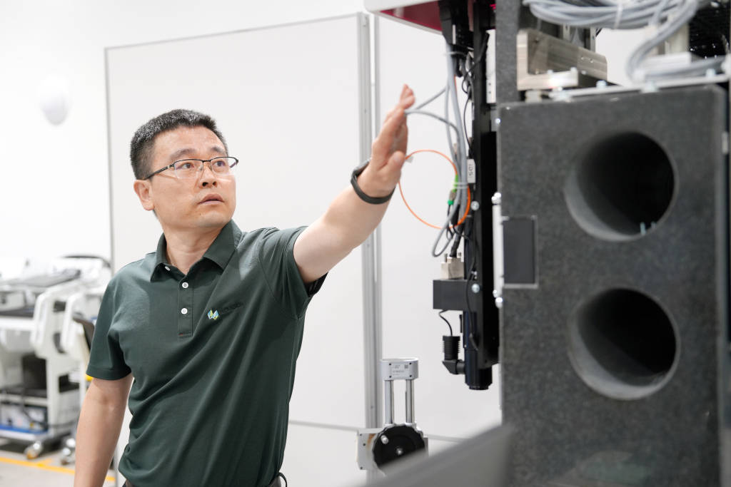 21年<strong></p>
<p>原油股票代码</strong>，从0.9到0.28微米，这位“青岛大工匠”让中国制造登上世界精度最高峰