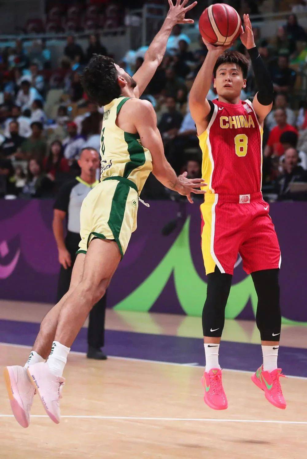 看中国男篮打球<strong></p>
<p>原油股票代码</strong>,很多年没这么开心地笑了