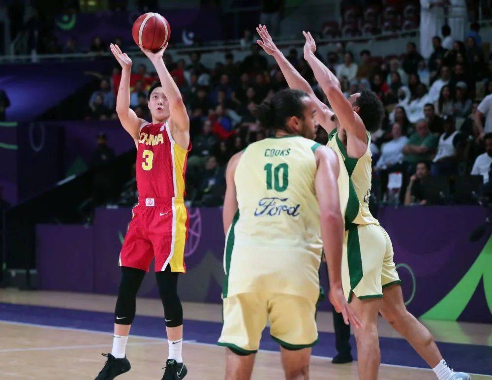 看中国男篮打球<strong></p>
<p>原油股票代码</strong>,很多年没这么开心地笑了