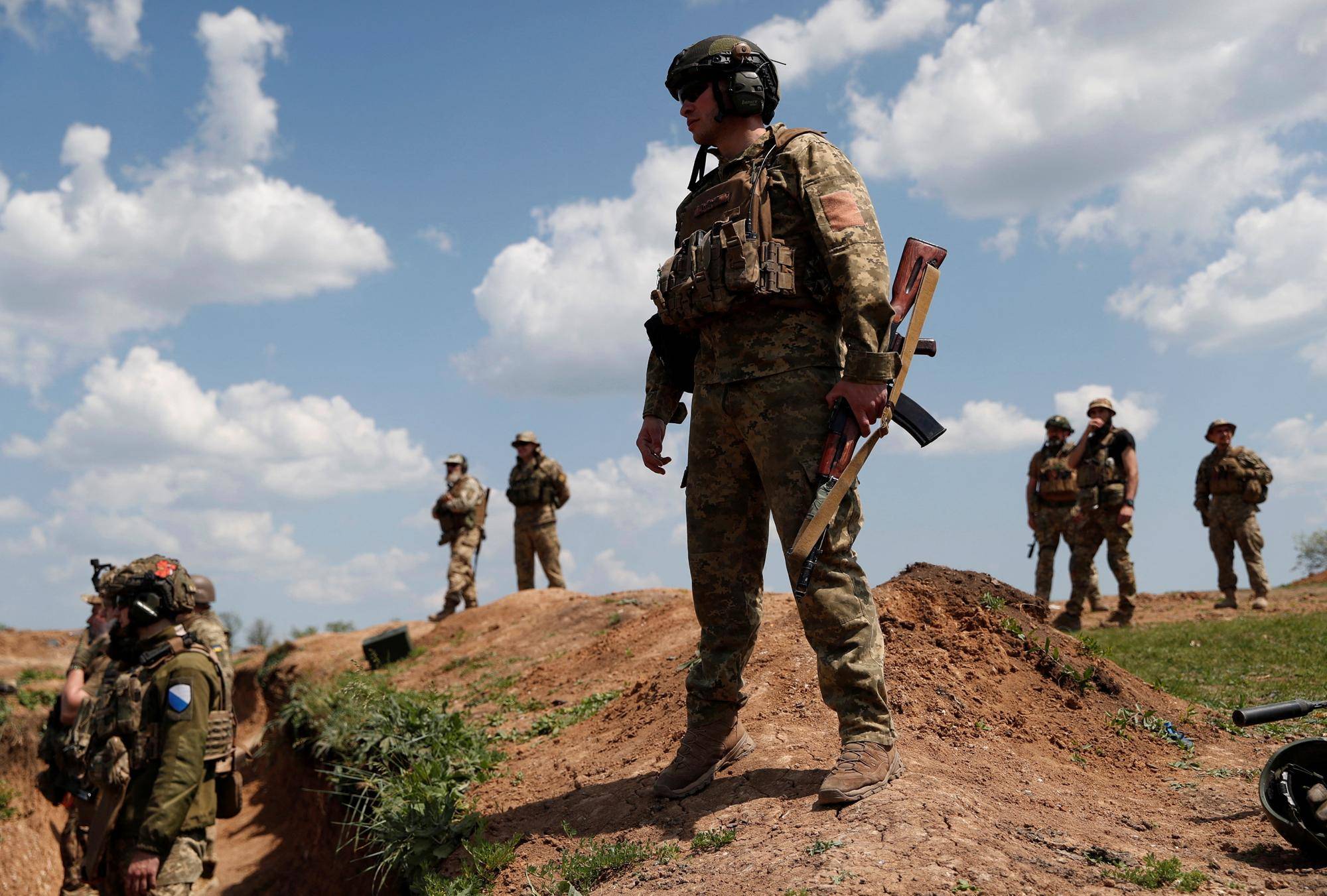 泽连斯基遭遇重击!乌克兰战争损失172万人<strong></p>
<p>原油期货行情实时行情</strong>,基辅被揭老底,前线无人可用