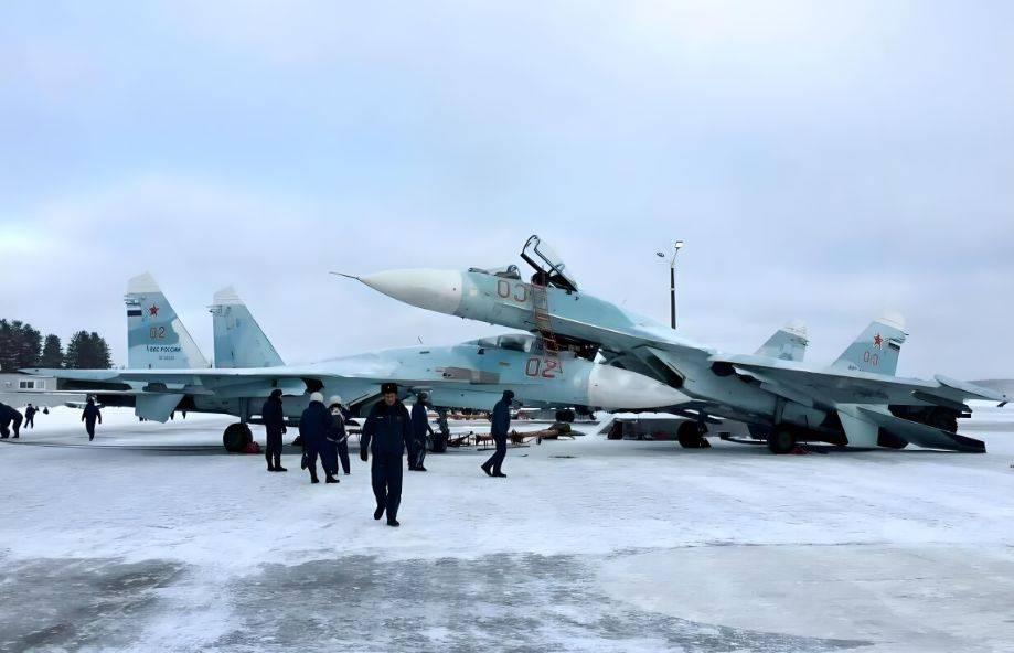 俄空天军轰炸一周<strong></p>
<p>原油期货行情实时行情</strong>，赫尔松大桥岿然不动，丢脸背后的苦涩谁能懂？