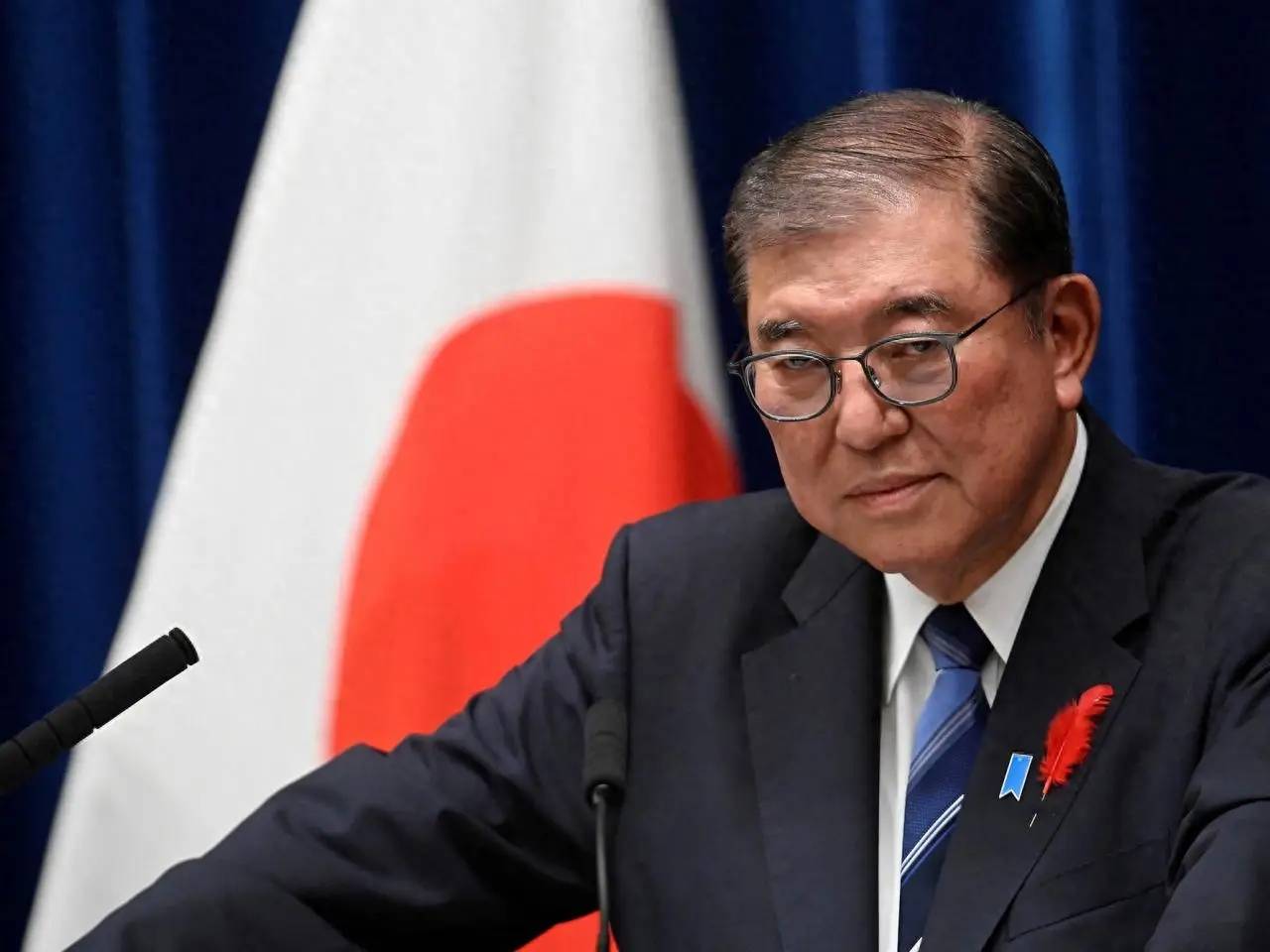 日本搬石头砸自己脚?中方强硬交涉<strong></p>
<p>今日原油国际价格</strong>,将9·3阅兵定性为“反日”将自取其辱