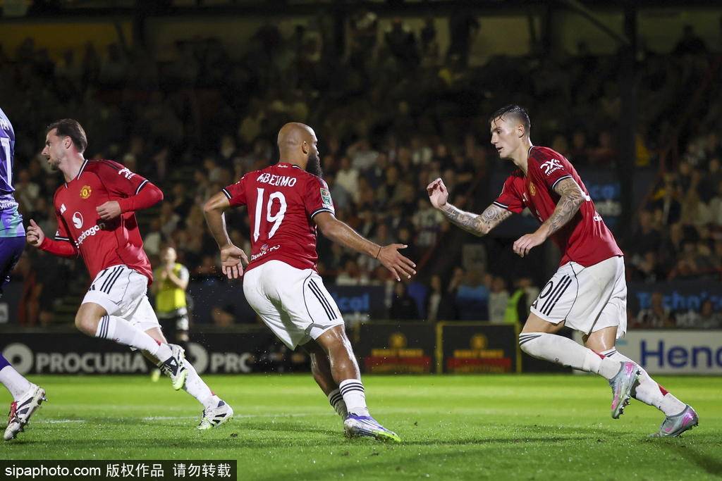 耻辱出局<strong></p>
<p>黄金国际价格</strong>!联赛杯-曼联点球战总分13-14英乙队 止步次轮