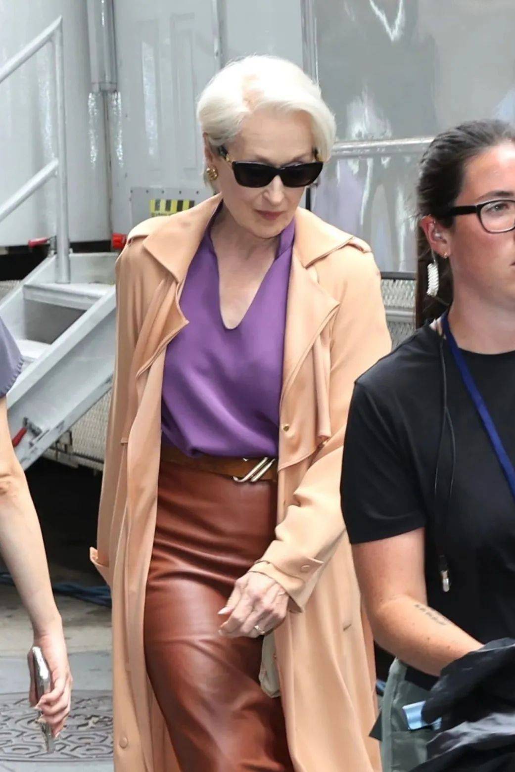 质感女人怎么都在穿这个颜色<strong></p>
<p>黄金国际价格</strong>？