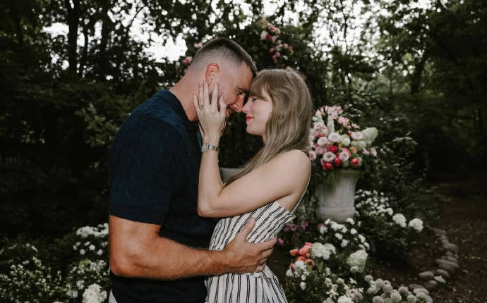 天后霉霉与运动员男友订婚<strong></p>
<p>黄金国际价格</strong>，戴百万钻戒配卡地亚腕表，官宣照含金量略高！