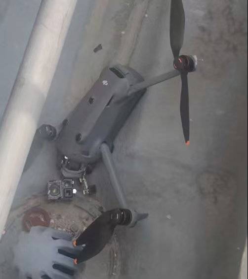 上海3人违规飞无人机将陆家嘴高楼防水层砸出坑！类案曾曝光