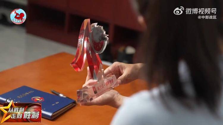 九三阅兵倒计时5天<strong></p>
<p>黄金</strong>!空中梯队多型新机将首次受阅 队员练就“米秒不差”