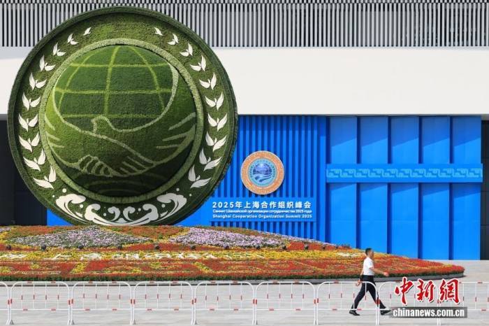 俄总统新闻秘书佩斯科夫盛赞中国菜：非常美味<strong></p>
<p>白银</strong>！